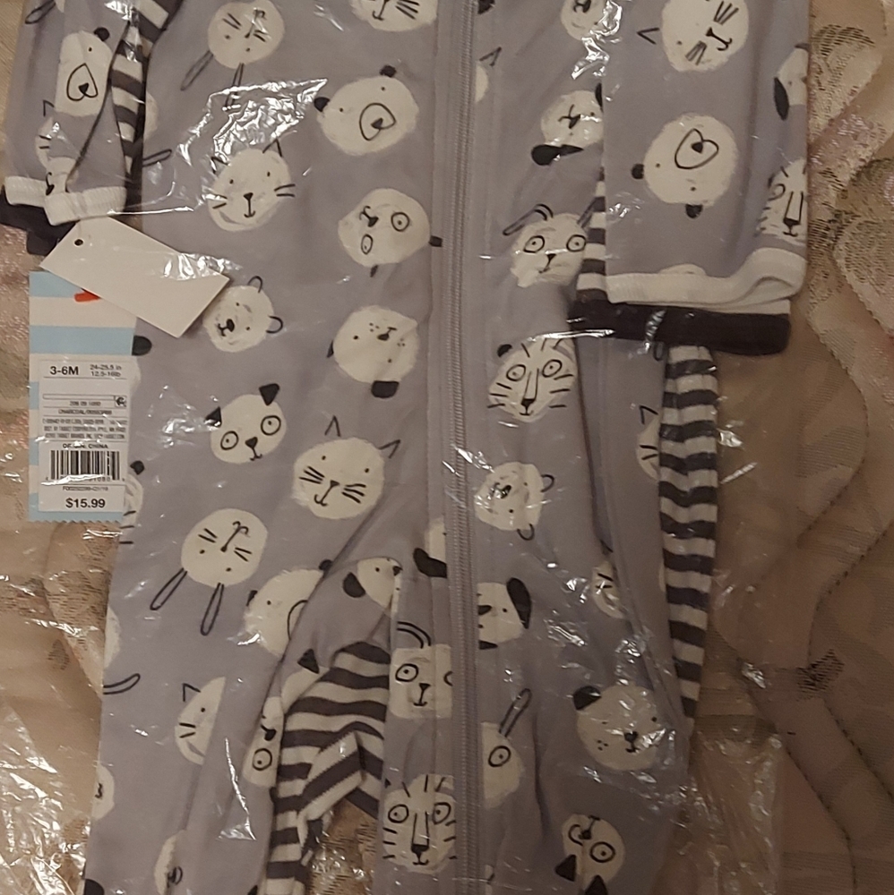 2pk Cat & Jack sleepers 3-6m and 6-9m